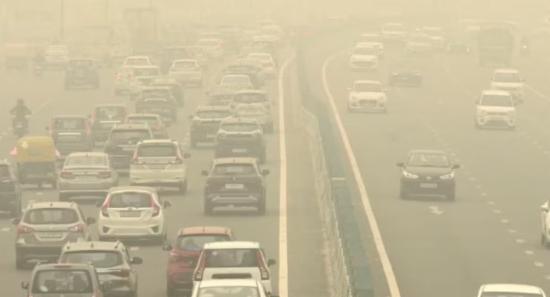 Toxic Haze Covers India's New Delhi